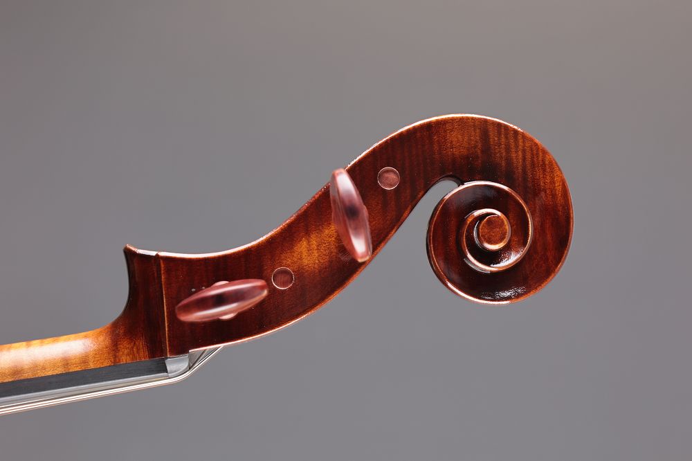 Leonhardt Rainer W. - Mittenwald Anno 2026 - Das kleine Braune - 7/8 Cello - C-454